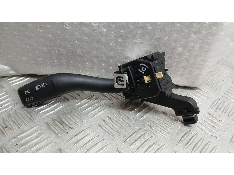 Recambio de mando intermitentes para audi a3 (8p1) 1.9 tdi referencia OEM IAM 8P0953513A  