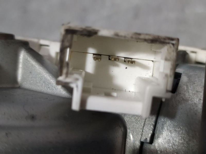 Recambio de motor limpia trasero para peugeot 3008 access referencia OEM IAM 9680477480 53031812 VALEO 3 PINES