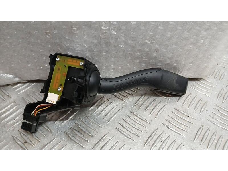 Recambio de mando intermitentes para audi a3 (8p1) 1.9 tdi referencia OEM IAM 8P0953513A  