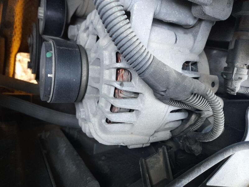 Recambio de alternador para citroën c3 iii (sx) 1.2 puretech 82 referencia OEM IAM 9826574080  