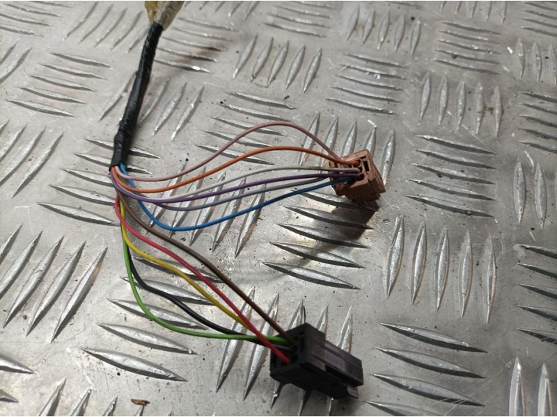 Recambio de retrovisor izquierdo para citroën c4 picasso exclusive plus referencia OEM IAM 8153H0  ELECTRICO 5 / 6 Y 3 CABLES