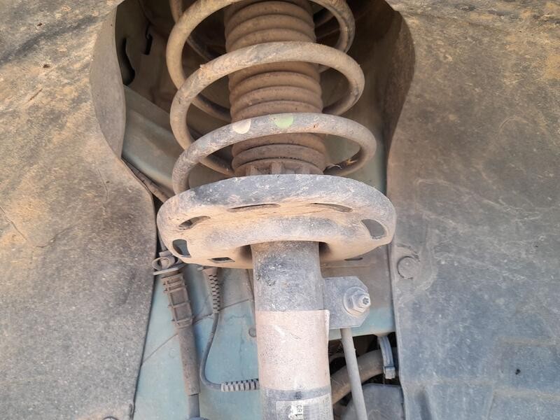 Recambio de amortiguador delantero derecho para citroën c3 iii (sx) 1.2 puretech 82 referencia OEM IAM 9811371180  