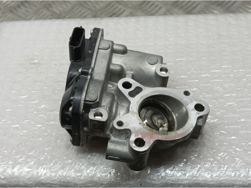 Recambio de caja mariposa egr para renault clio v business referencia OEM IAM 147100361R 1501000461 DENSO