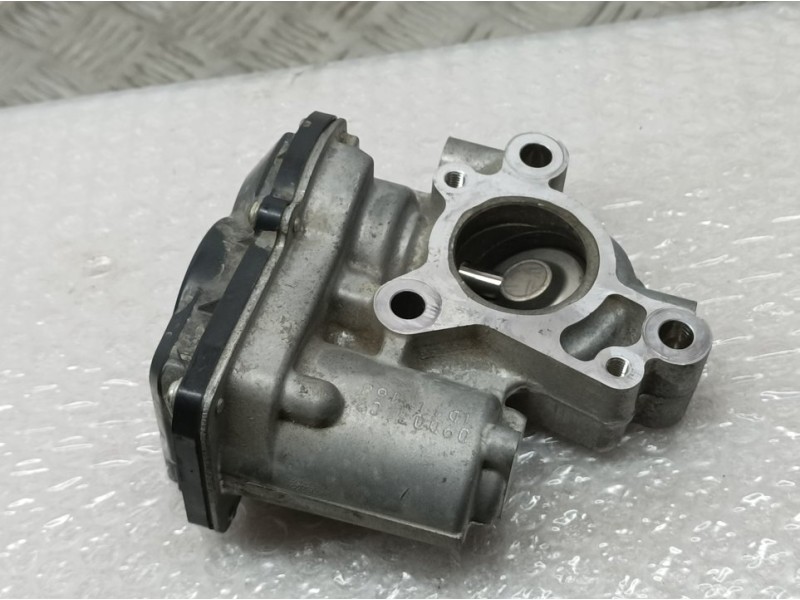 Recambio de caja mariposa egr para renault clio v business referencia OEM IAM 147100361R 1501000461 DENSO