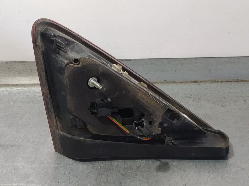 Recambio de piloto trasero izquierdo para peugeot 3008 access referencia OEM IAM 980551180  INTERIOR