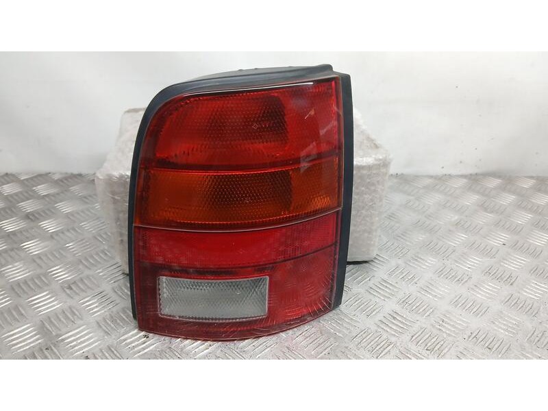 Recambio de piloto trasero derecho para nissan micra (k11) l referencia OEM IAM B65505F301  