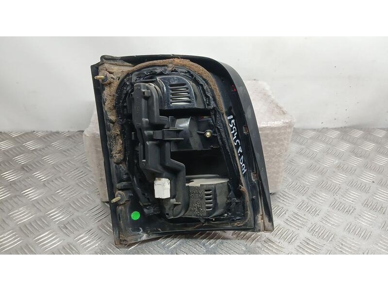 Recambio de piloto trasero derecho para nissan micra (k11) l referencia OEM IAM B65505F301  