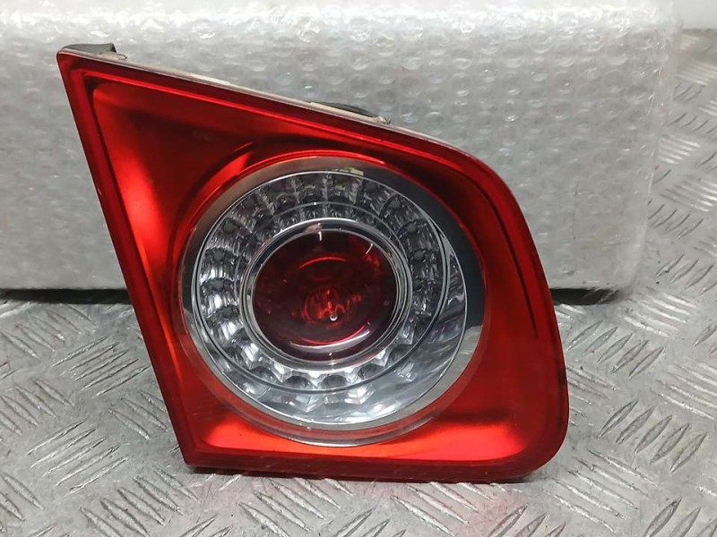 Recambio de piloto trasero izquierdo para volkswagen jetta (1k2) advance referencia OEM IAM 1K5945093  INTERIOR