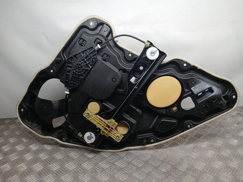 Recambio de elevalunas trasero izquierdo para jeep cherokee limited 4x2 referencia OEM IAM 68227457AA  