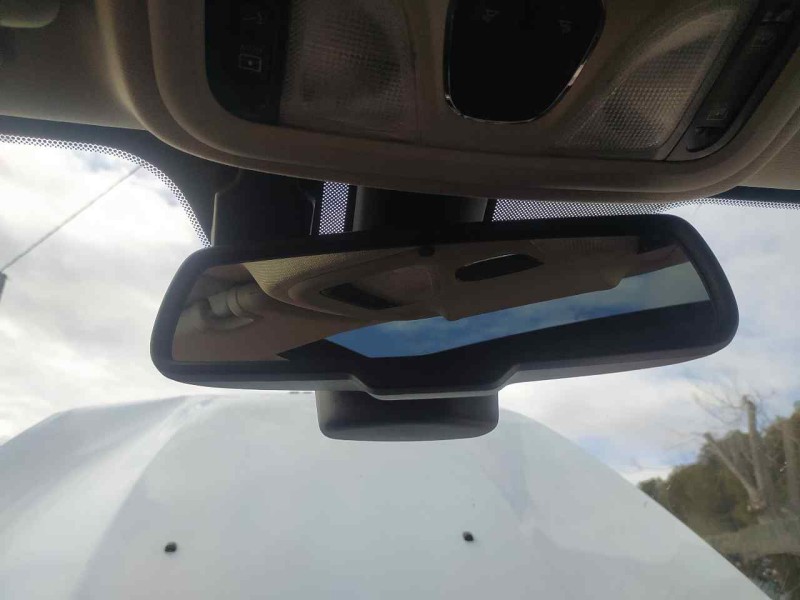 Recambio de espejo interior para jeep cherokee limited 4x2 referencia OEM IAM 68319325AA  