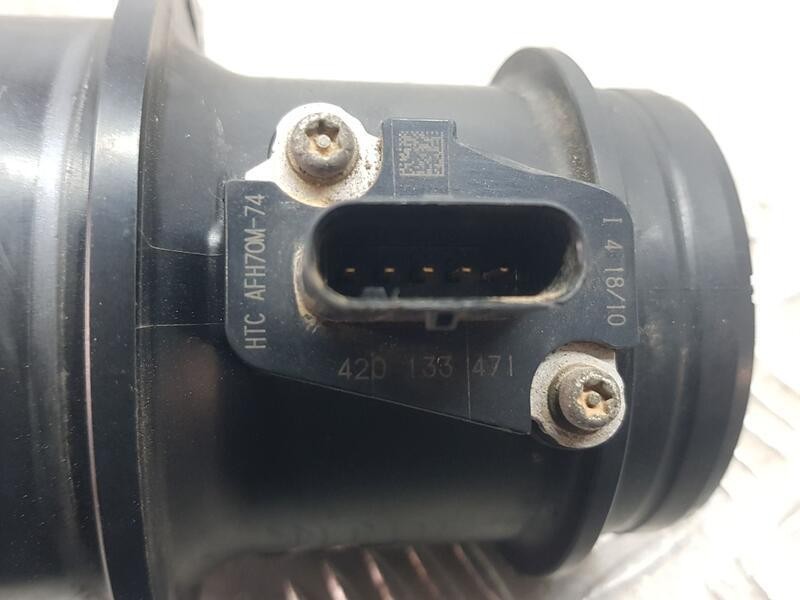 Recambio de caudalimetro para porsche cayenne (typ 92aa) diesel referencia OEM IAM 420133471 AFH70M74 HITACHI