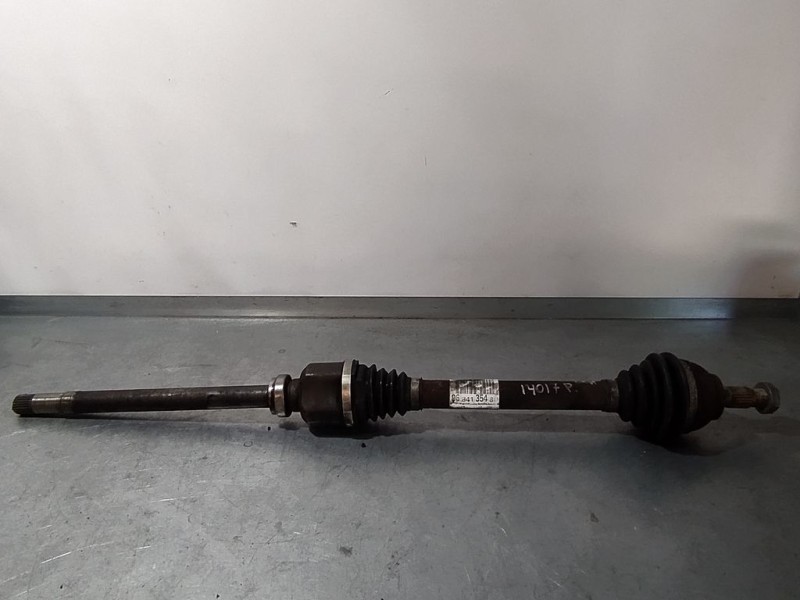 Recambio de transmision delantera derecha para peugeot 3008 access referencia OEM IAM 9684135480  