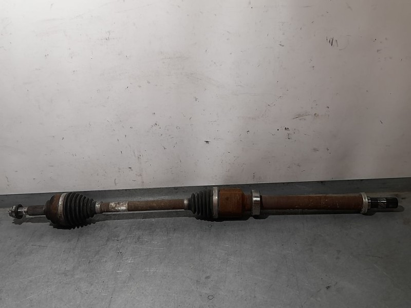 Recambio de transmision delantera derecha para renault clio iv limited referencia OEM IAM 391009101R  