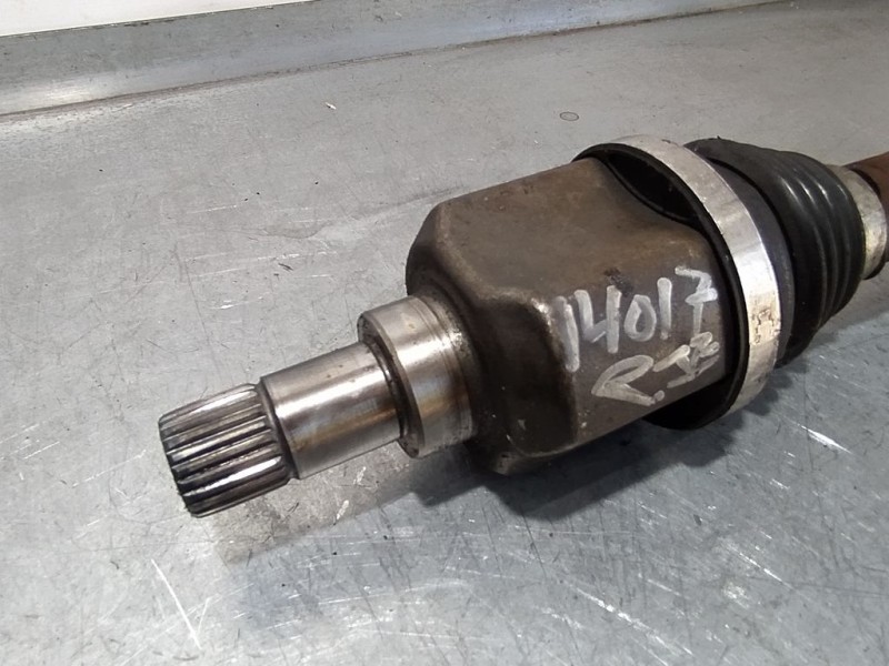 Recambio de transmision delantera izquierda para peugeot 3008 access referencia OEM IAM 9684135380  