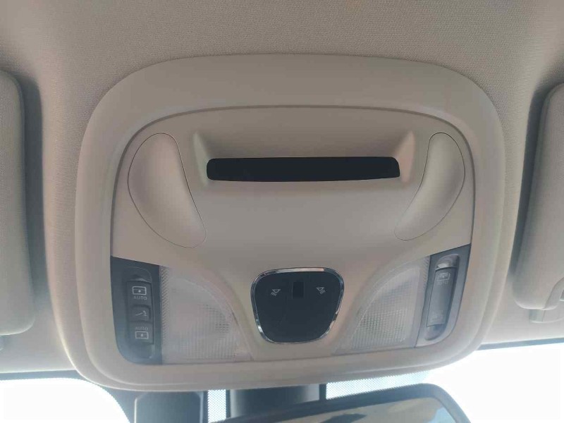 Recambio de luz interior para jeep cherokee limited 4x2 referencia OEM IAM 1EQ09HDAAB  