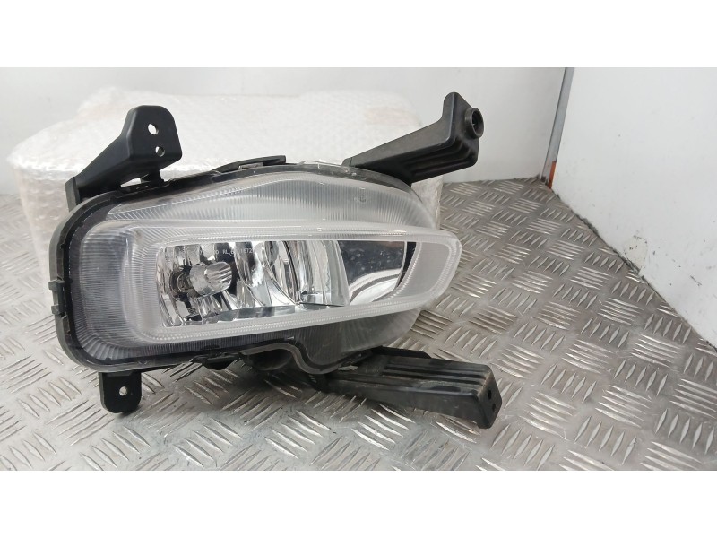 Recambio de faro antiniebla derecho para kia ceed (cd) 1.0 t-gdi referencia OEM IAM 92202J7000  