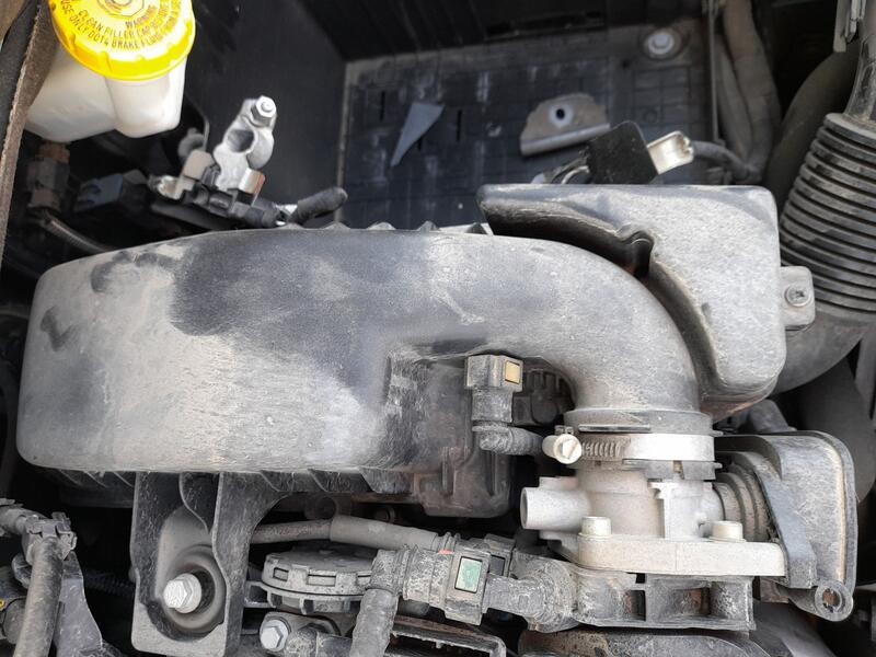 Recambio de carcasa filtro aire para citroën c3 iii (sx) 1.2 puretech 82 referencia OEM IAM 1420V1  