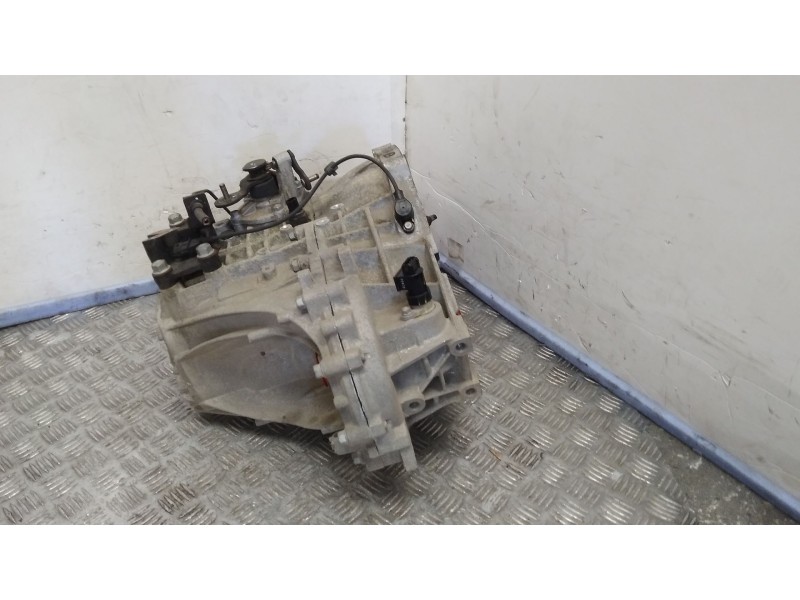 Recambio de caja cambios para hyundai ix20 (jc) 1.4 crdi referencia OEM IAM 4300032257 6 Velocidades WAJ6