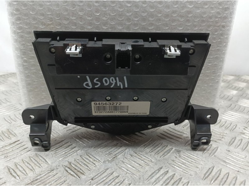 Recambio de mando radio para chevrolet cruze lt referencia OEM IAM 94563272  MANDOS GPS Y RADIO
