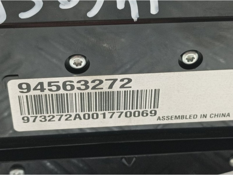 Recambio de mando radio para chevrolet cruze lt referencia OEM IAM 94563272  MANDOS GPS Y RADIO