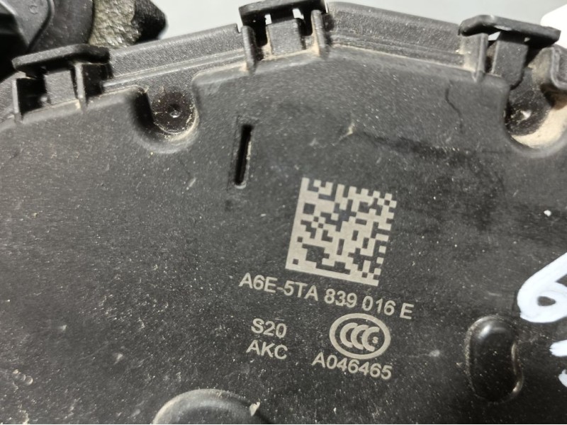 Recambio de cerradura puerta trasera derecha para seat ateca (kh7) style referencia OEM IAM A6E5TA839016E  ELECTRICA 7 PINS