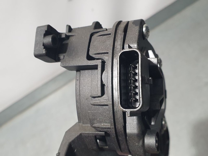 Recambio de potenciometro pedal para renault clio v zen referencia OEM IAM 180108467R 6PV01290203 HELLA
