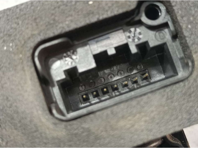 Recambio de cerradura puerta delantera izquierda para peugeot 308 active referencia OEM IAM 9826126080  ELECTRICA