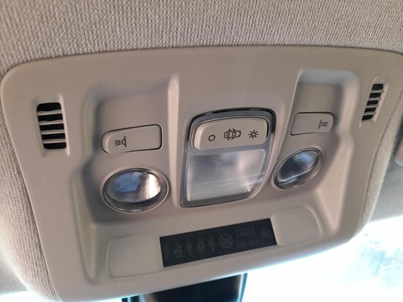 Recambio de luz interior para citroën c3 iii (sx) 1.2 puretech 82 referencia OEM IAM 96754056BJ  