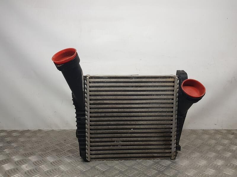 Recambio de intercooler para porsche cayenne (typ 92aa) diesel referencia OEM IAM 7P0145804A  