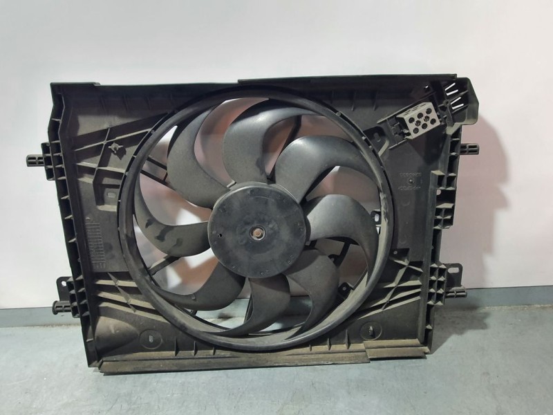 Recambio de electroventilador para renault captur dynamique referencia OEM IAM 214816812R  