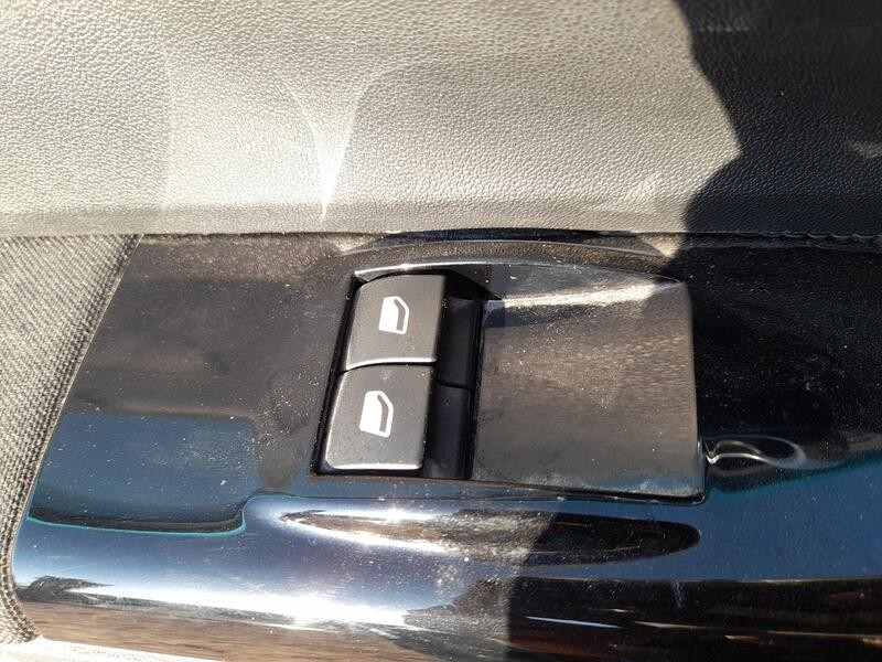 Recambio de mando elevalunas delantero izquierdo para citroën c3 iii (sx) 1.2 puretech 82 referencia OEM IAM 96762292ZD  