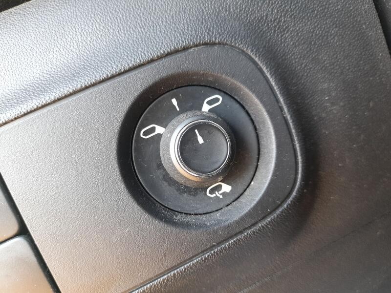 Recambio de mando retrovisor para citroën c3 iii (sx) 1.2 puretech 82 referencia OEM IAM 98178409ZD  