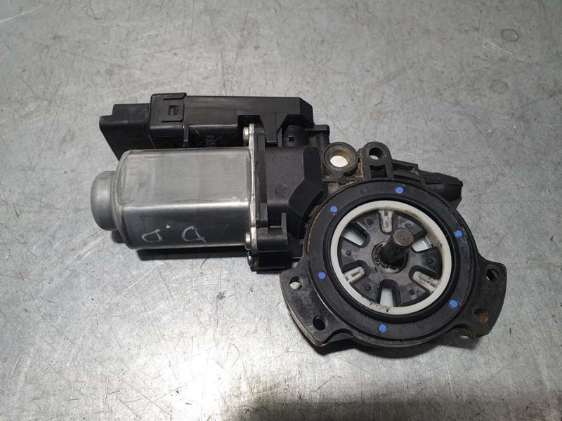 Recambio de motor elevalunas delantero derecho para kia cee´d drive referencia OEM IAM 402054D  6 PINES