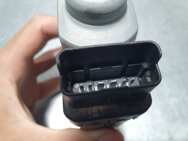 Recambio de motor elevalunas delantero derecho para kia cee´d drive referencia OEM IAM 402054D  6 PINES