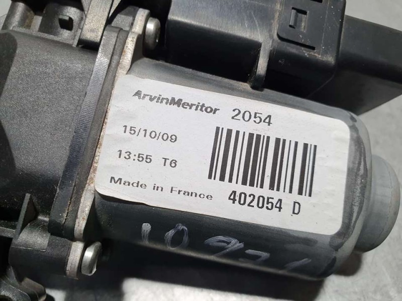 Recambio de motor elevalunas delantero derecho para kia cee´d drive referencia OEM IAM 402054D  6 PINES
