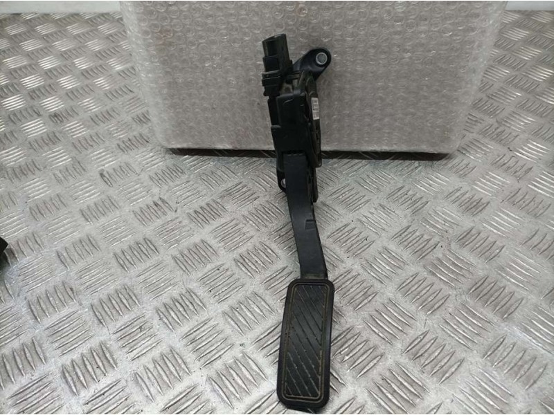 Recambio de potenciometro pedal para ford fiesta (ccn) ambiente referencia OEM IAM 8V219F836AB 6PV00951720 