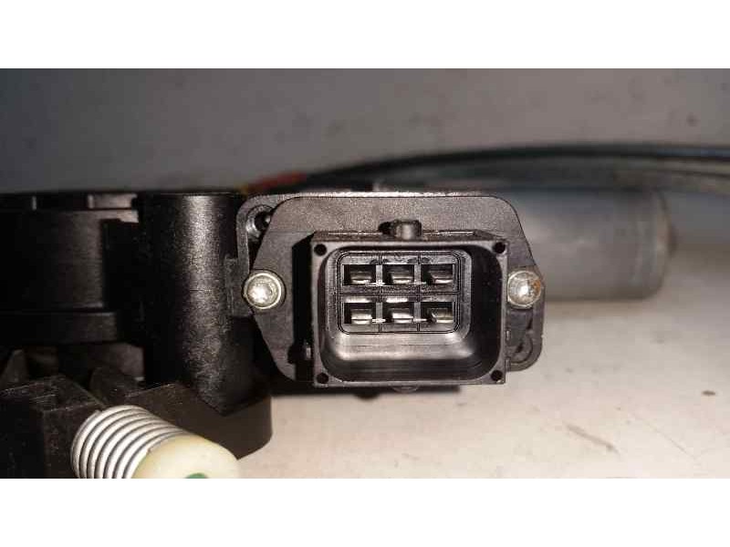 Recambio de elevalunas delantero izquierdo para opel corsa d catch me referencia OEM IAM  6 PINS ELECTRICO