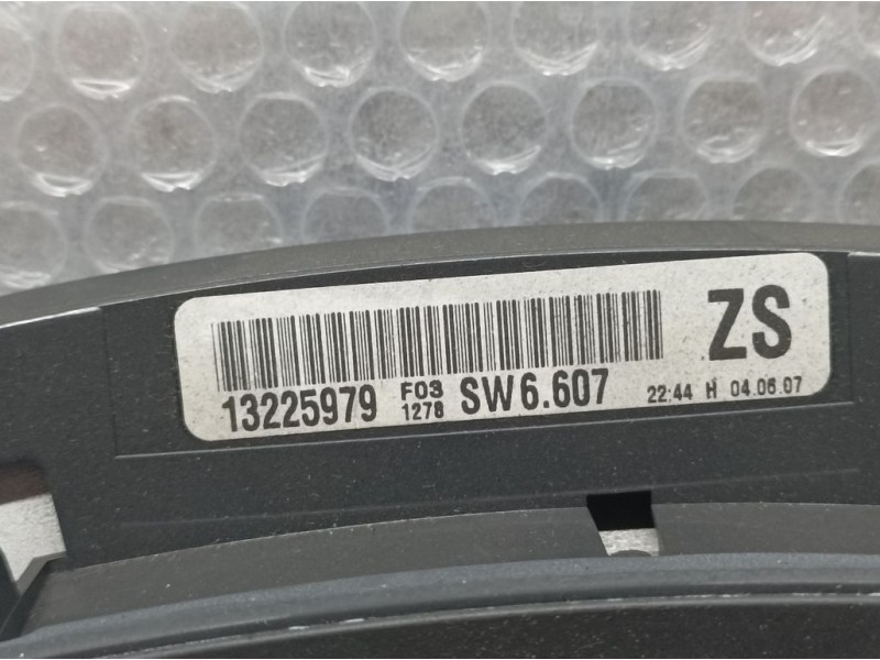 Recambio de cuadro instrumentos para opel astra h ber. cosmo referencia OEM IAM 13225979 D03SW6607 SIEMENS VDO