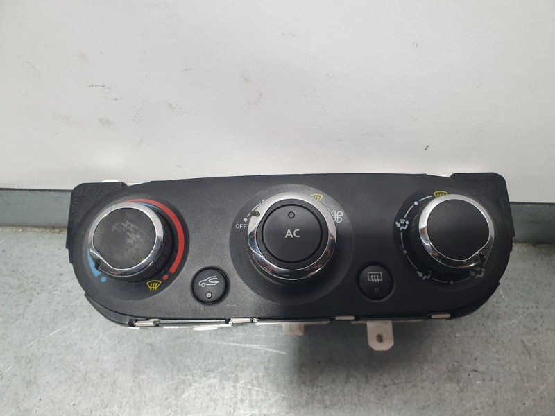 Recambio de mando calefaccion / aire acondicionado para renault captur dynamique referencia OEM IAM 5R5841100  DENSO