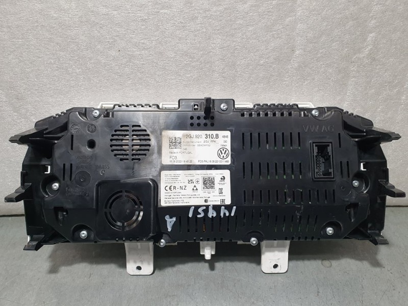 Recambio de cuadro instrumentos para volkswagen t-roc bluemotion referencia OEM IAM 2GJ920310B  