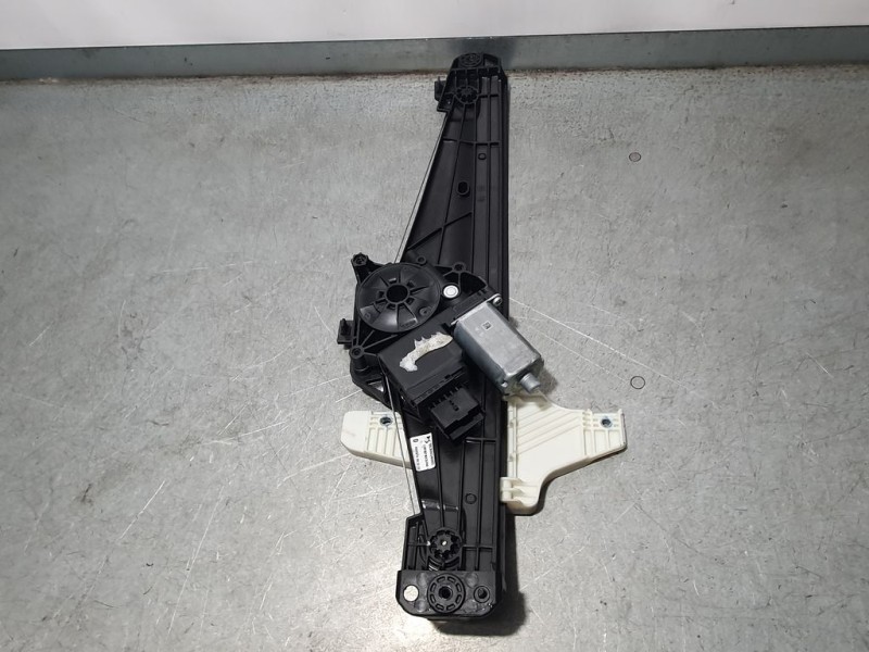 Recambio de elevalunas trasero derecho para ds 7 crossback be chic referencia OEM IAM 9830654080  ELECTRICO 6 PINS