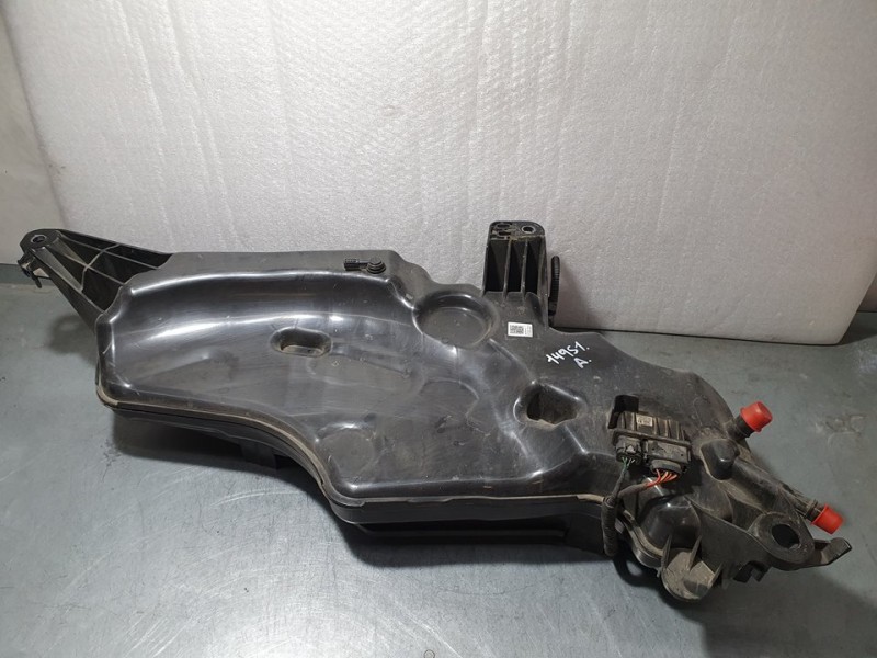 Recambio de deposito adblue para volkswagen t-roc bluemotion referencia OEM IAM 5Q0131877AA 341547068 