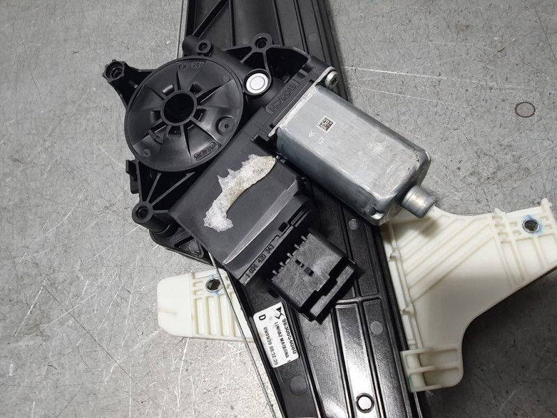 Recambio de elevalunas trasero derecho para ds 7 crossback be chic referencia OEM IAM 9830654080  ELECTRICO 6 PINS