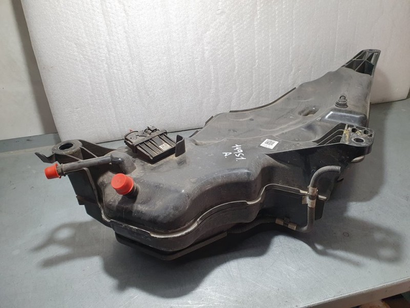Recambio de deposito adblue para volkswagen t-roc bluemotion referencia OEM IAM 5Q0131877AA 341547068 