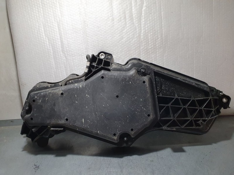Recambio de deposito adblue para volkswagen t-roc bluemotion referencia OEM IAM 5Q0131877AA 341547068 