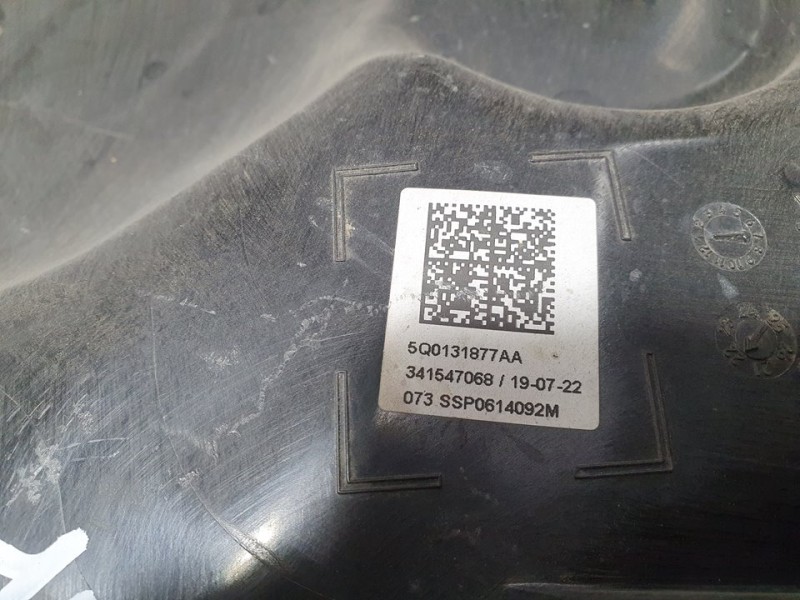 Recambio de deposito adblue para volkswagen t-roc bluemotion referencia OEM IAM 5Q0131877AA 341547068 