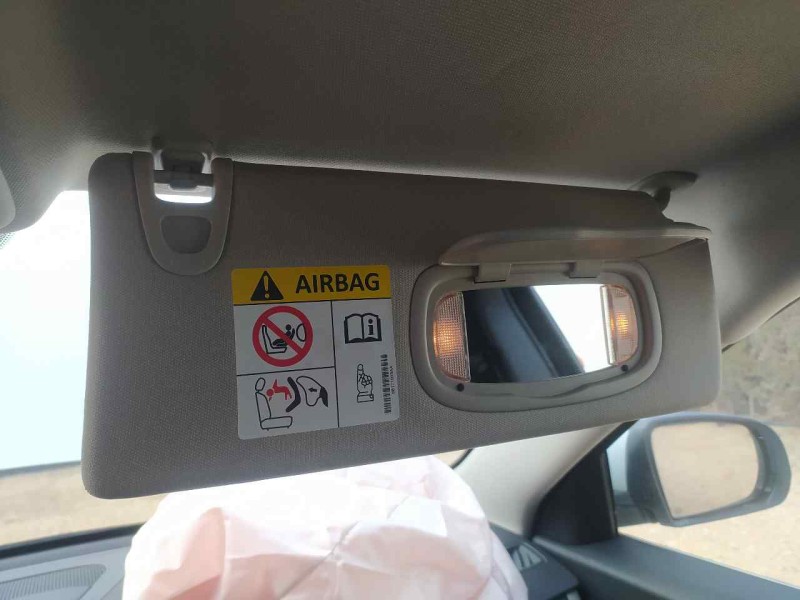 Recambio de parasol derecho para jeep cherokee limited 4x2 referencia OEM IAM 1UB78HDAAH  