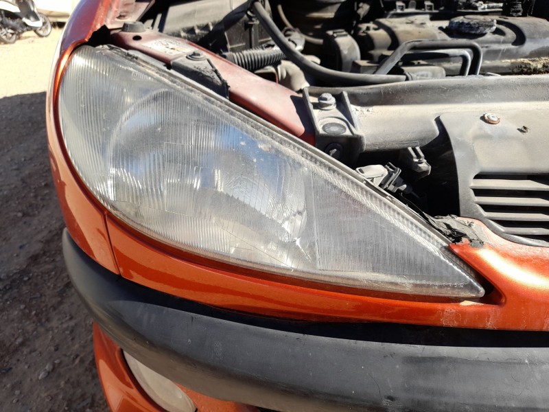 Recambio de faro derecho para peugeot 206 hatchback (2a/c) 1.4 i referencia OEM IAM 6205S7  