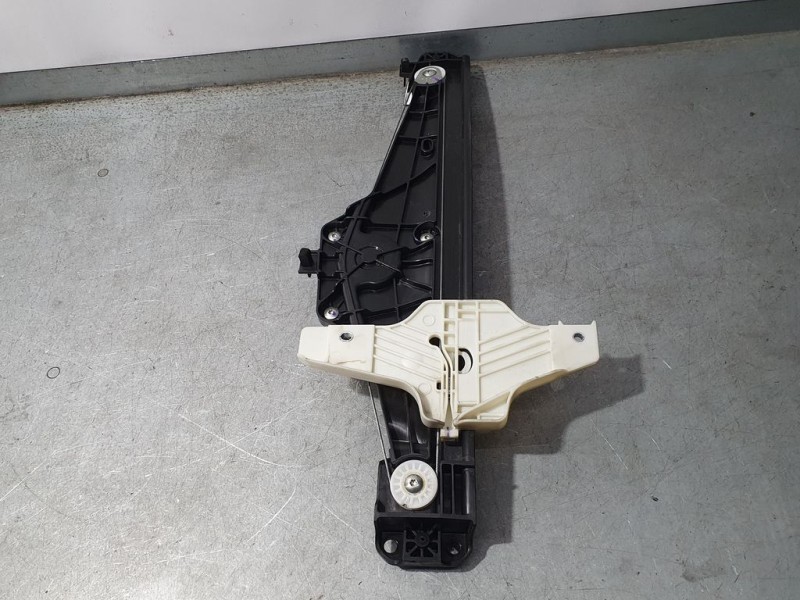 Recambio de elevalunas trasero izquierdo para ds 7 crossback be chic referencia OEM IAM 9830654280  ELECTRICO 6 PINS