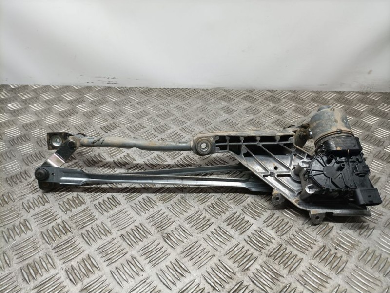 Recambio de motor limpia delantero para ford fiesta (ccn) st-line referencia OEM IAM 8A6117500AG 3397021586 BOSCH